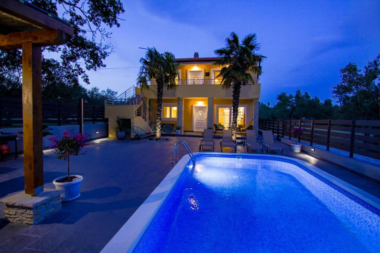 Villa Twins Sukosan With Heated Pool 외부 사진